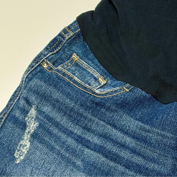 Oh Baby by Motherhood Maternity Denim Jean Shorts Distressed Secret Fit S NWT - Picture 6 of 13